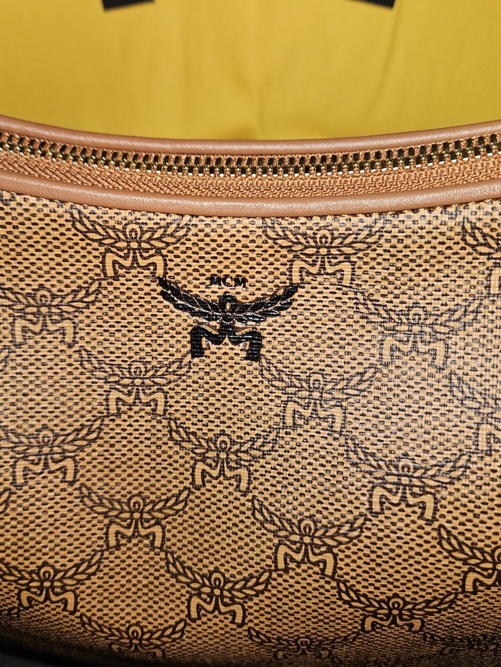 MCM Lauretos Nappa Medium Himmel Hobo Crossbody W/ Card Case - Picture 9 of 13